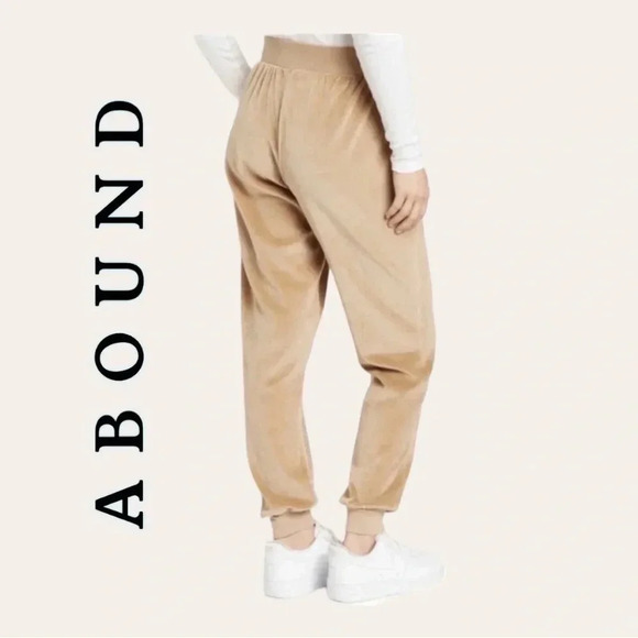 0065. ABOUND VELVET JOGGERS GOLD IN COLOR SIZE LARGE - Picture 1 of 10